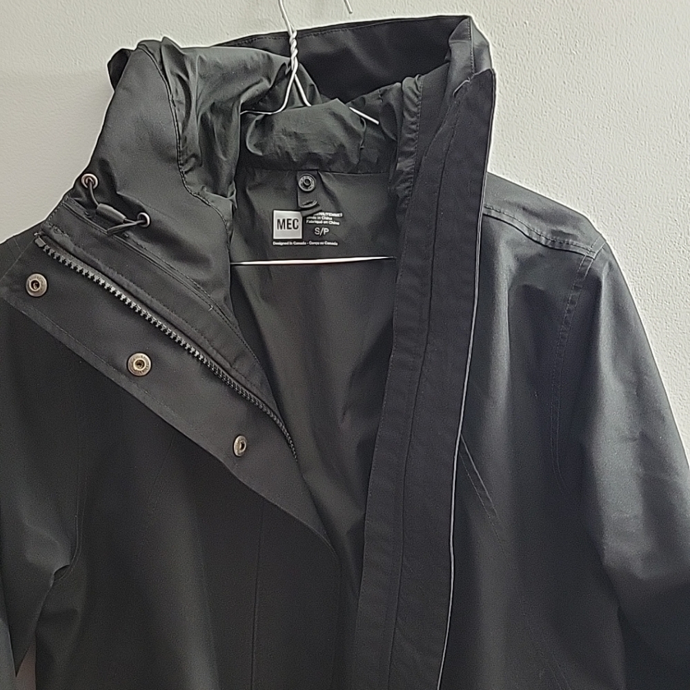 MEC Bon Vivant Rain Shell - Women's Black Small VGC